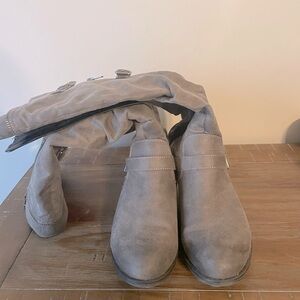 White mountain microfiber boots-9